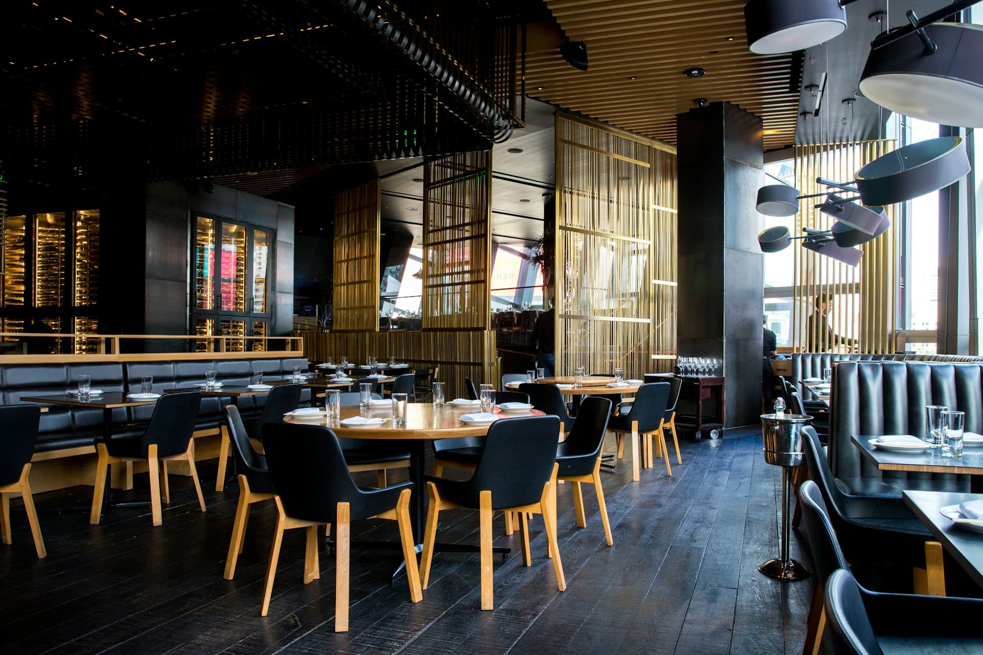 Restaurant & Dining